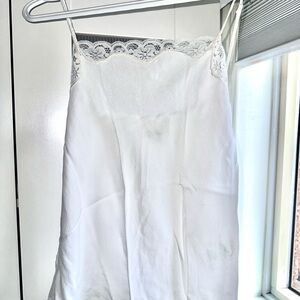 Wilfred White top no flaws excellent condition